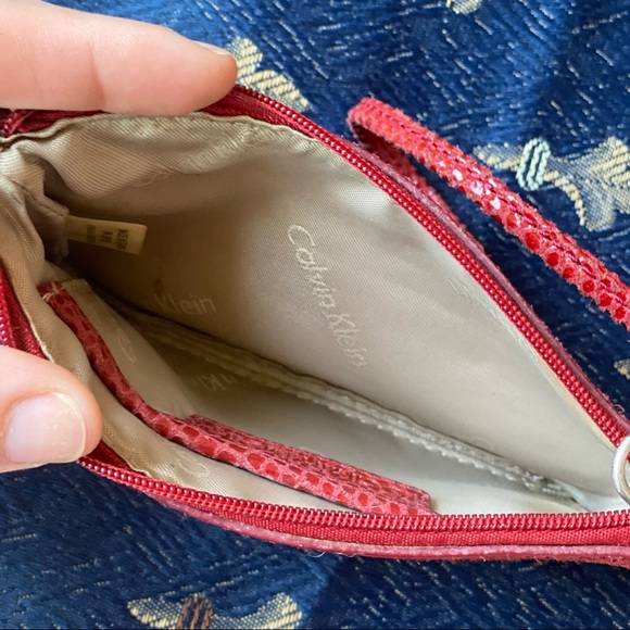 CALVIN KLEIN Red Zip wristlet wallet purse - Picture 3 of 6